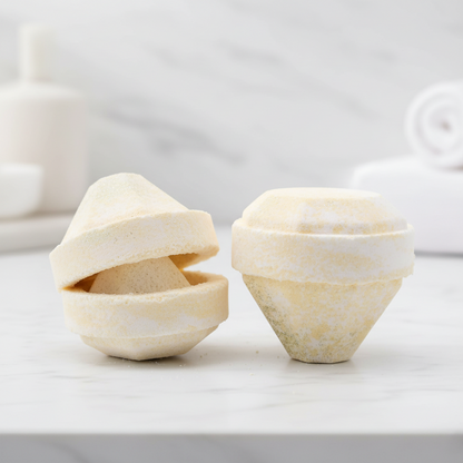 Bath bomb with gemstone
