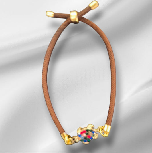 Nylon Armbandje Handgemaakt met Schildpad Bedel en Meerkleurige Edelsteentjes