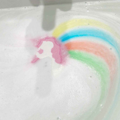 Badbom 150 gr - Eenhoorn regenboogeffect - Aardbeiengeur